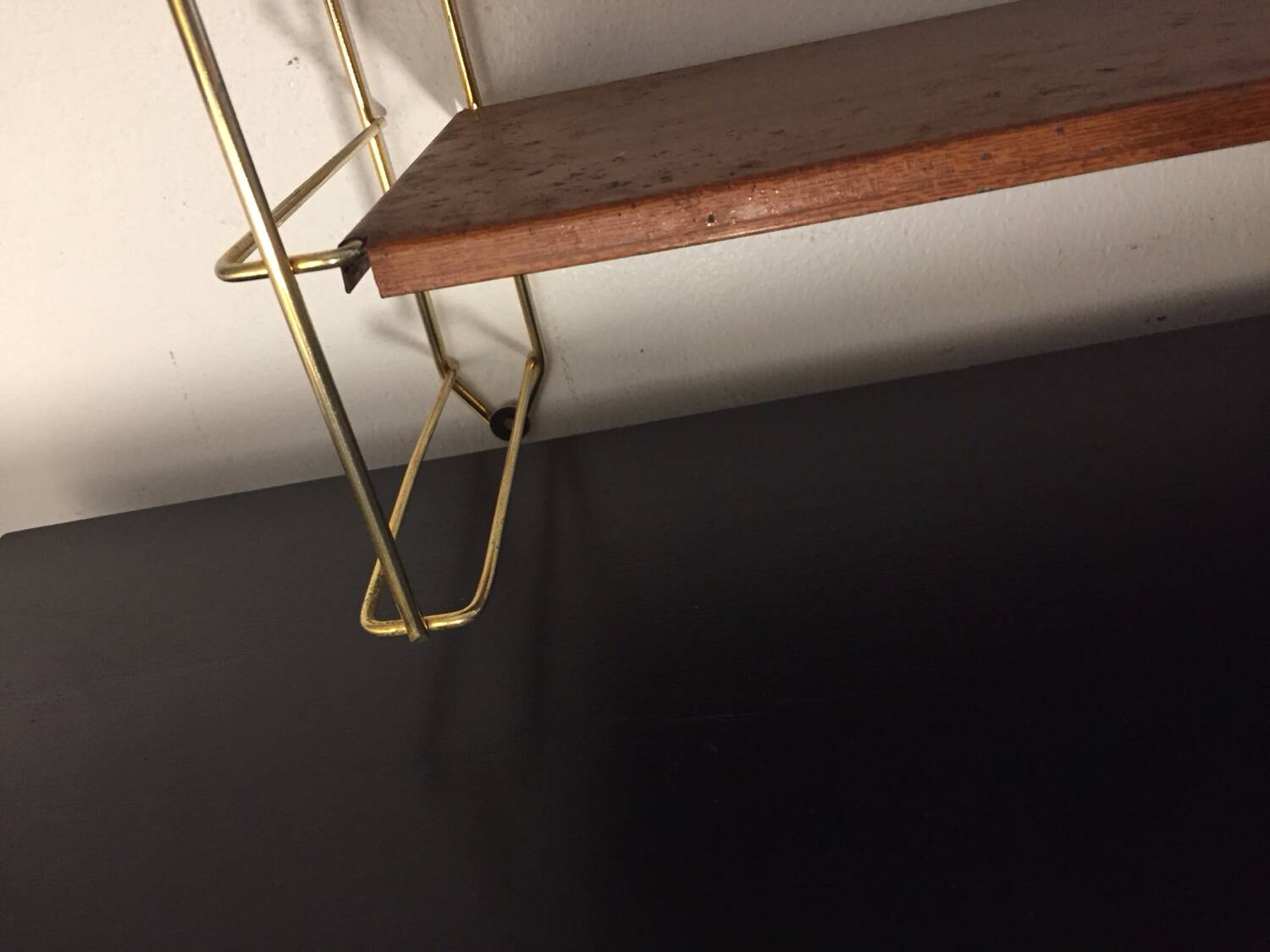 String shelf