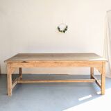 Farmhouse table with drawers for 10 people