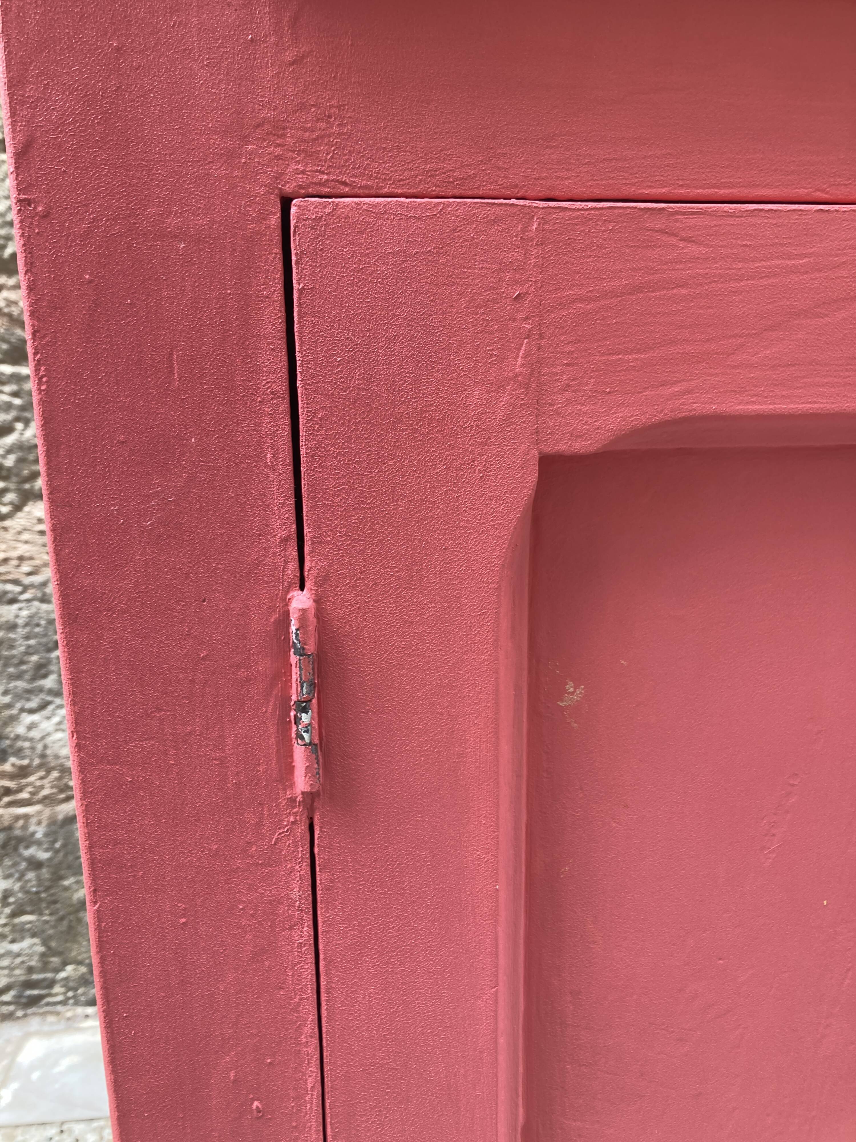 Pink Parisian buffet