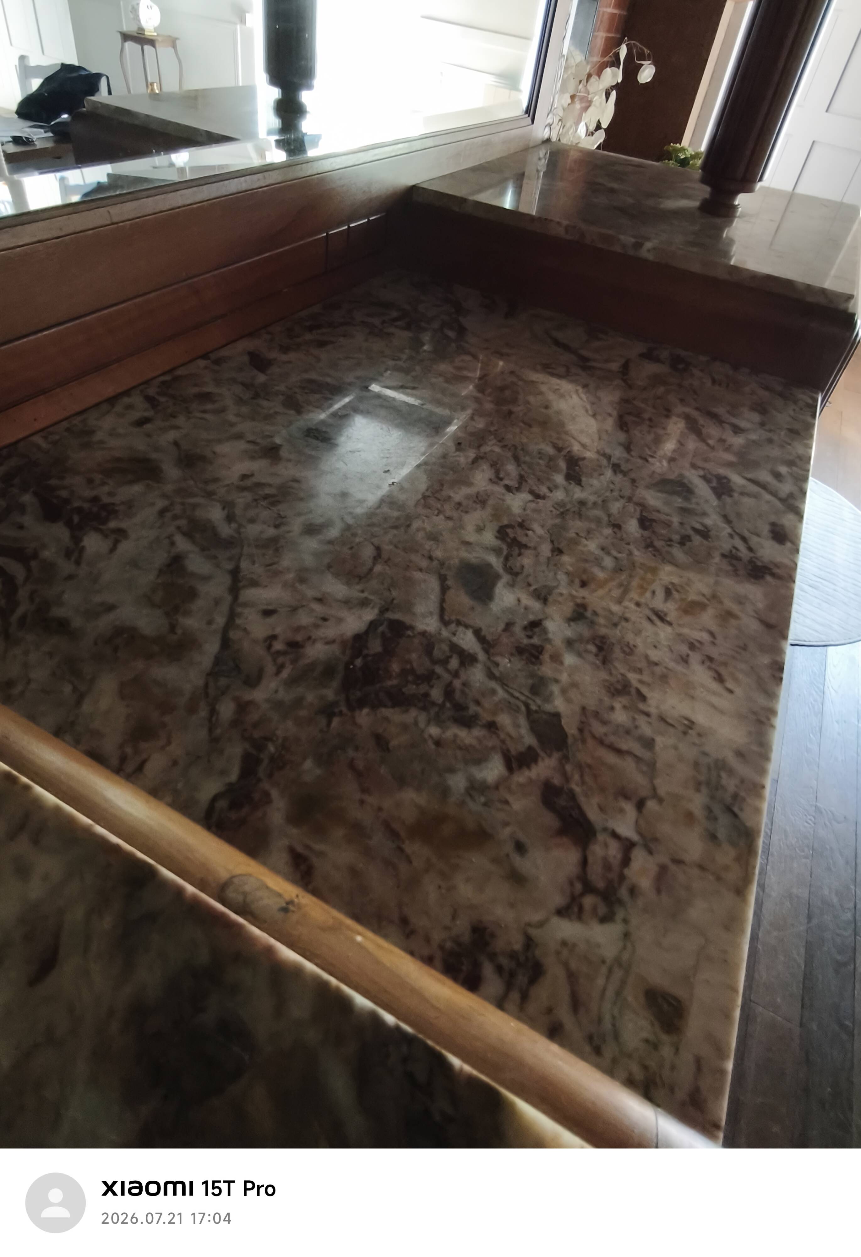Buffet Art Déco – Noyer, placage de ronce et marbre – Vers 1930