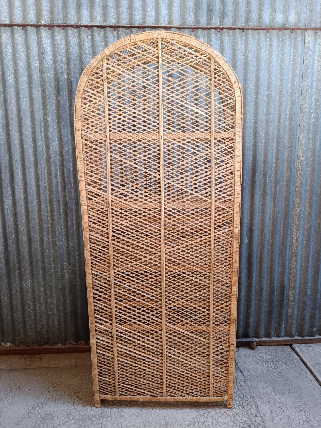 Bibliothèque en osier rotin vintage