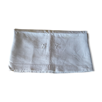 Antique linen linen white hemp embroidered and monogrammed with the letters E&F - 190 * 286