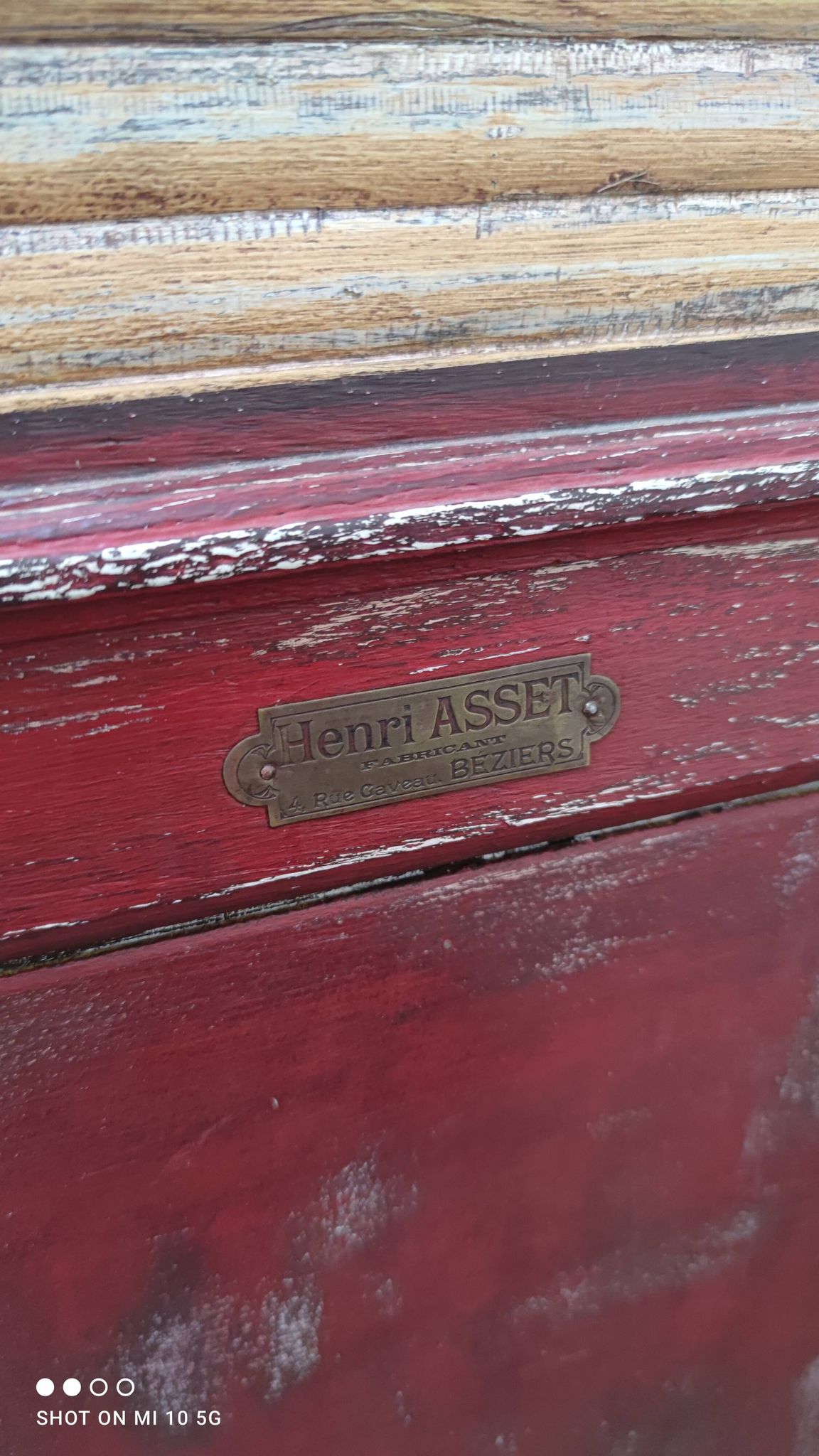 Bank oak counter patina wine lees old icehouse Henri ASSET