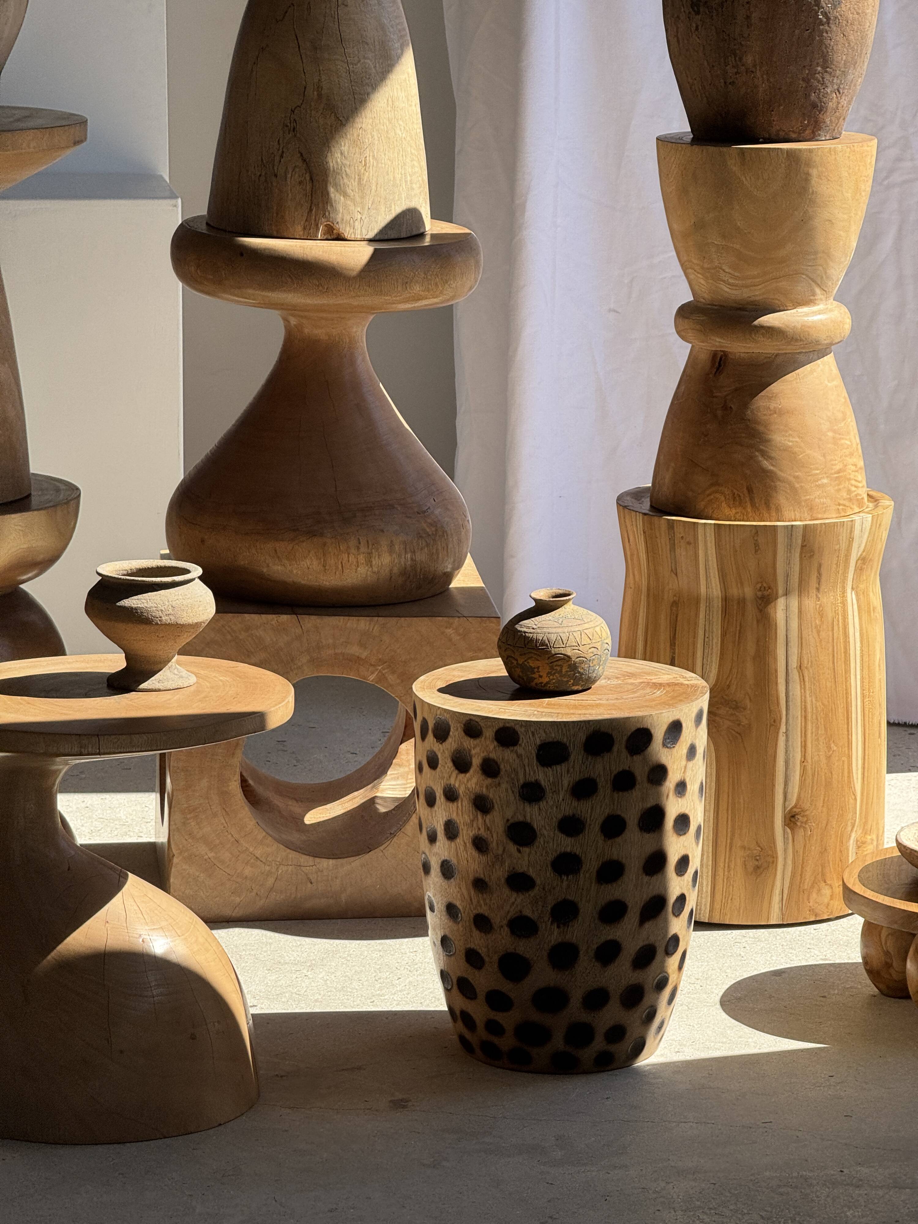 Pawn Natural - Stool, side table, end table in solid mango wood