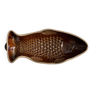 plat en céramique poisson