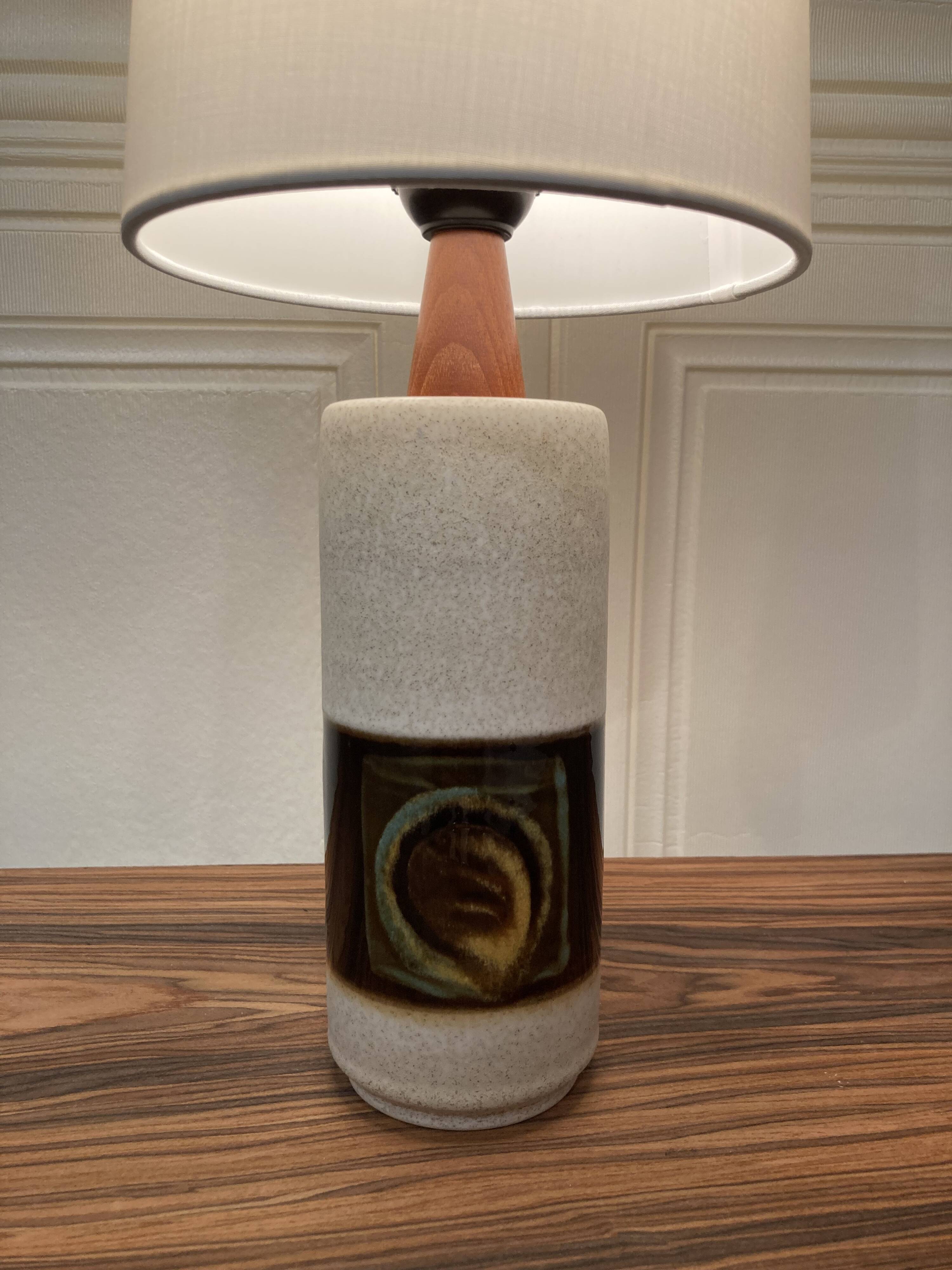 CERAMIC LAMP "1950s SCANDINAVIAN DESIGN".