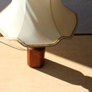 Lampe danoise tournée en bois des années 1970