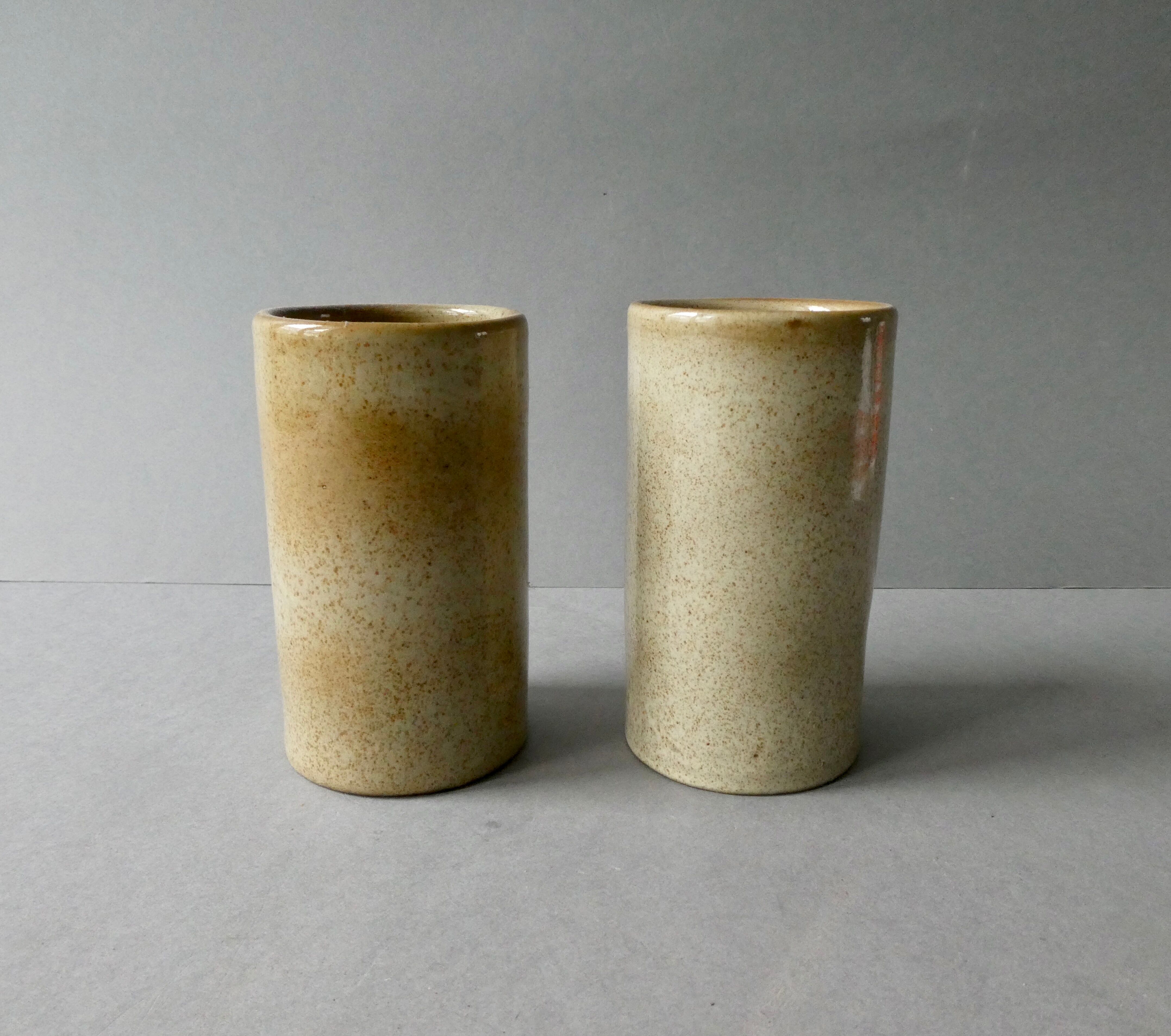 2 verres gobelets en grès émaillé Jean Dubost à Noron