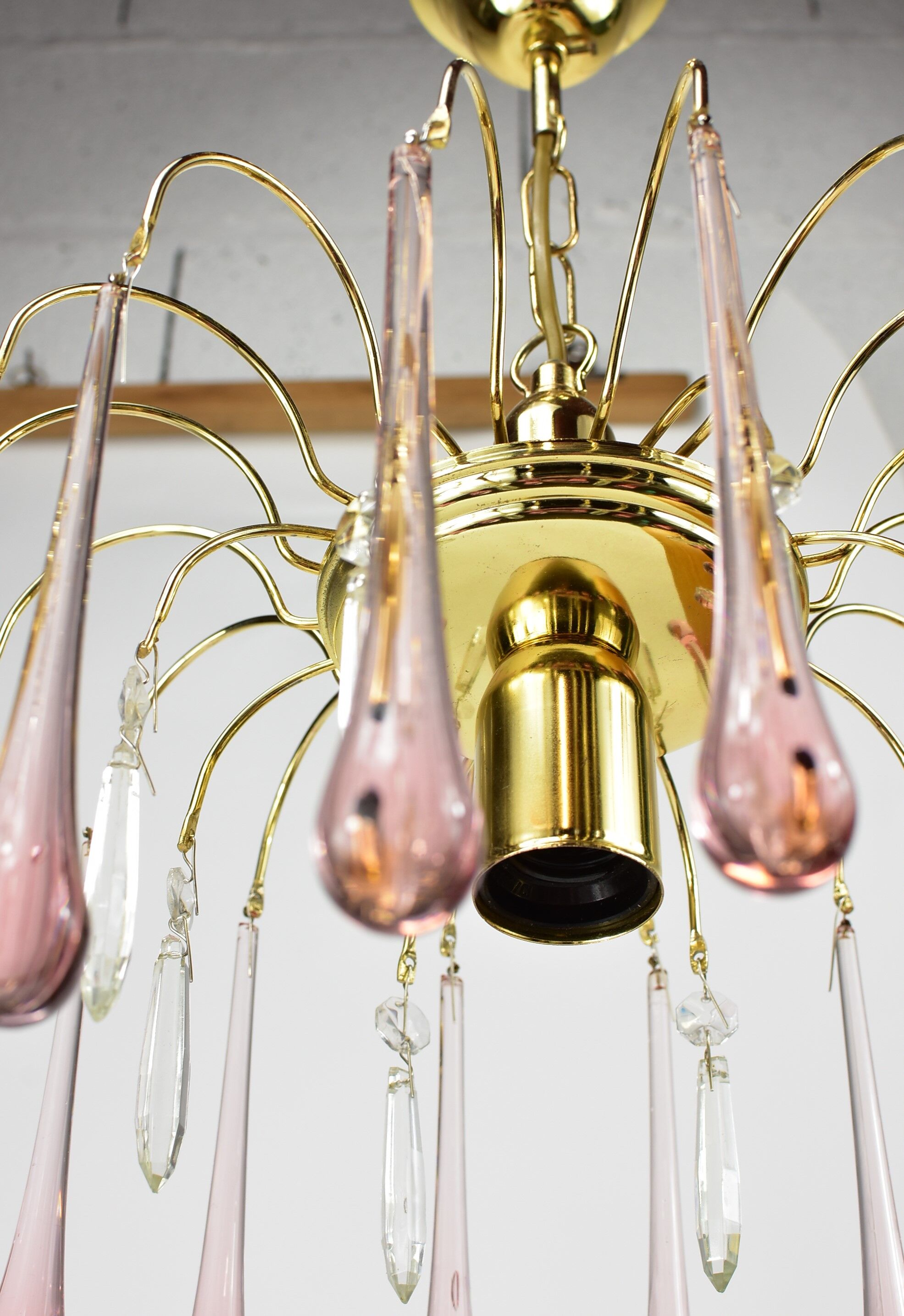 Chandelier pampilles pearl pink.