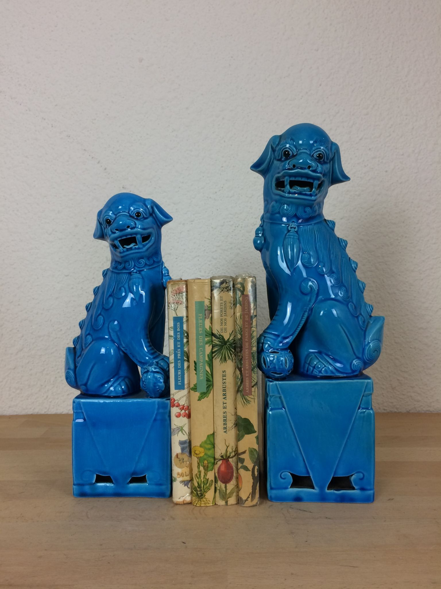 Paire de serre livres chien de Fo céramique bleue