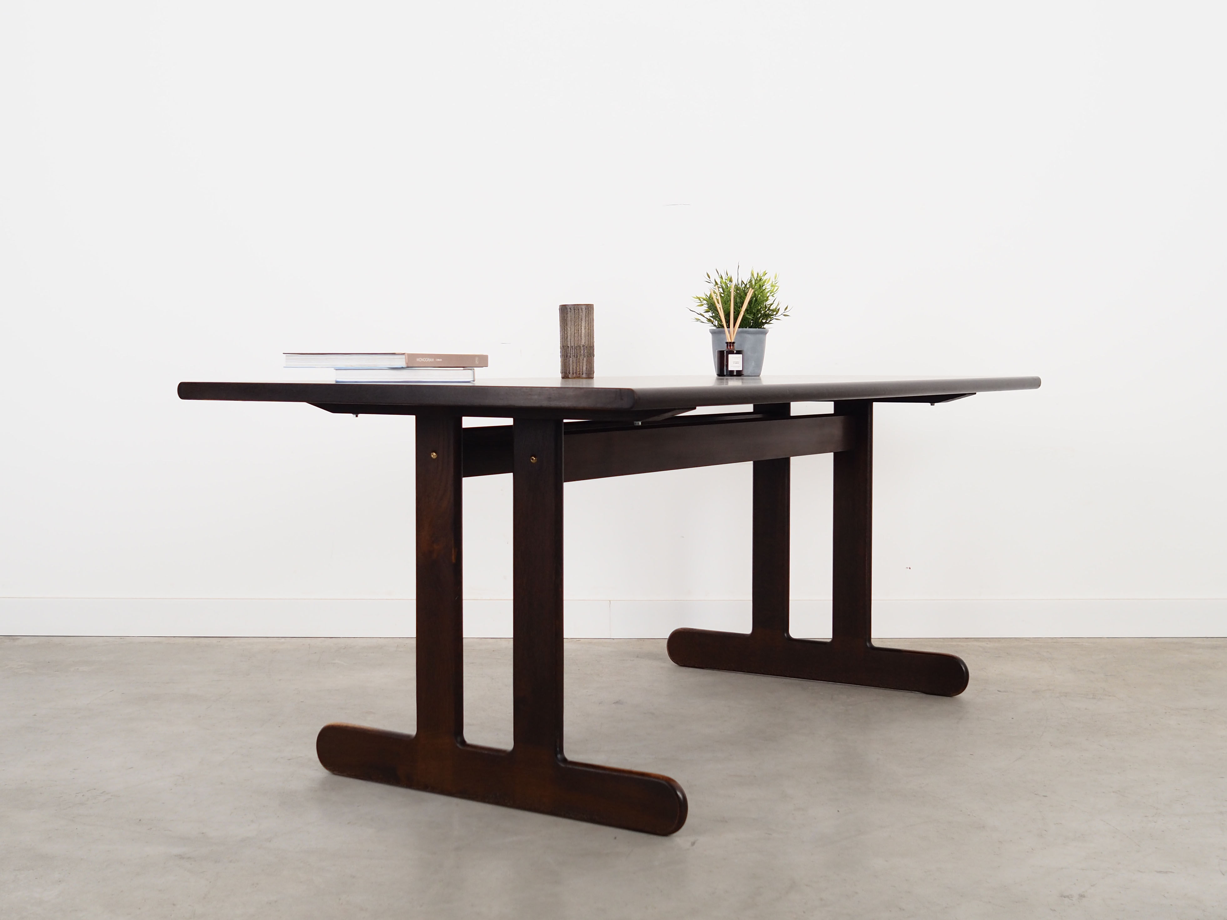 Oak table, Danish design, 1970s, production: Denmark