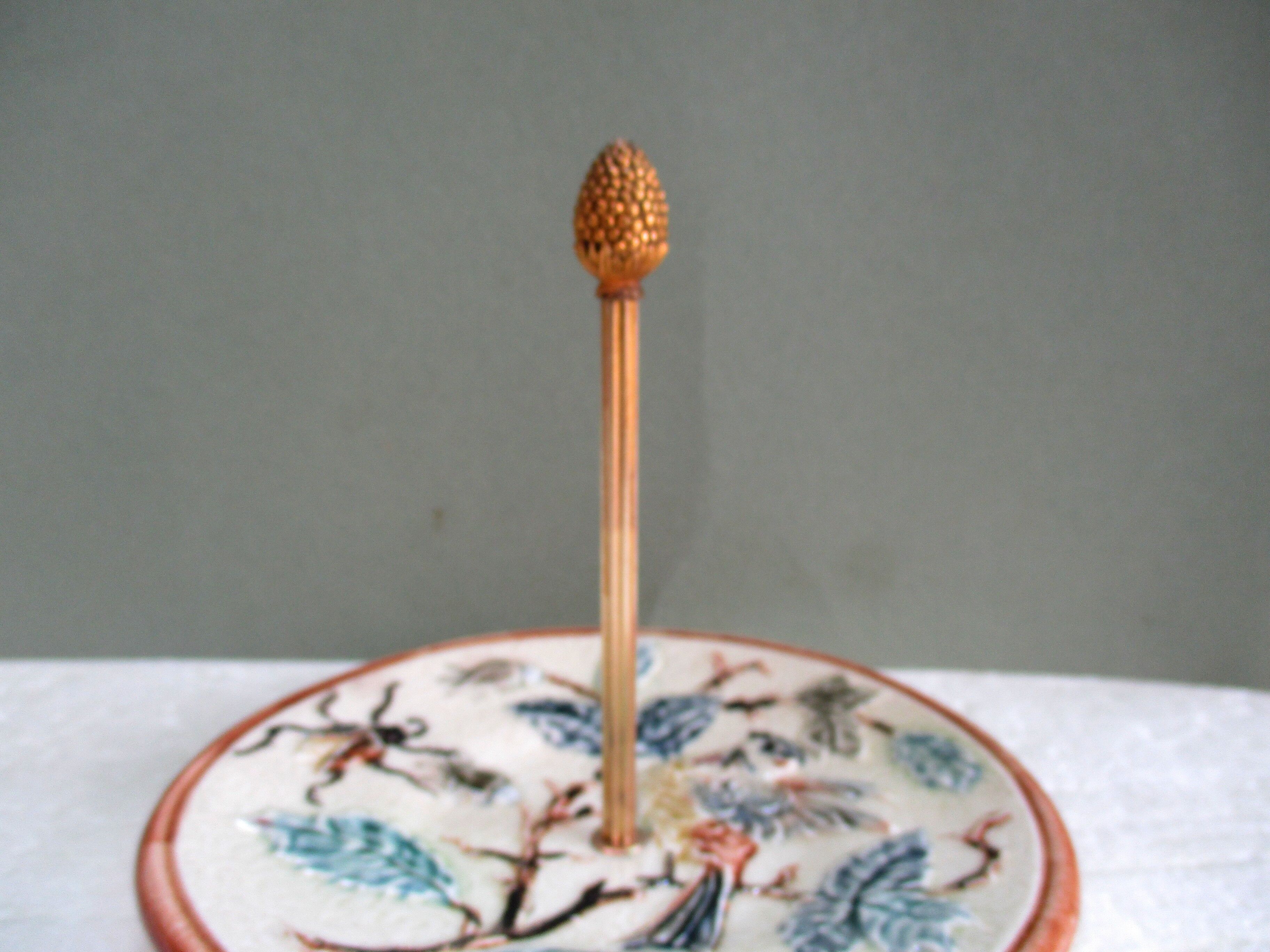 Presentation plate, barbotine and gilded brass