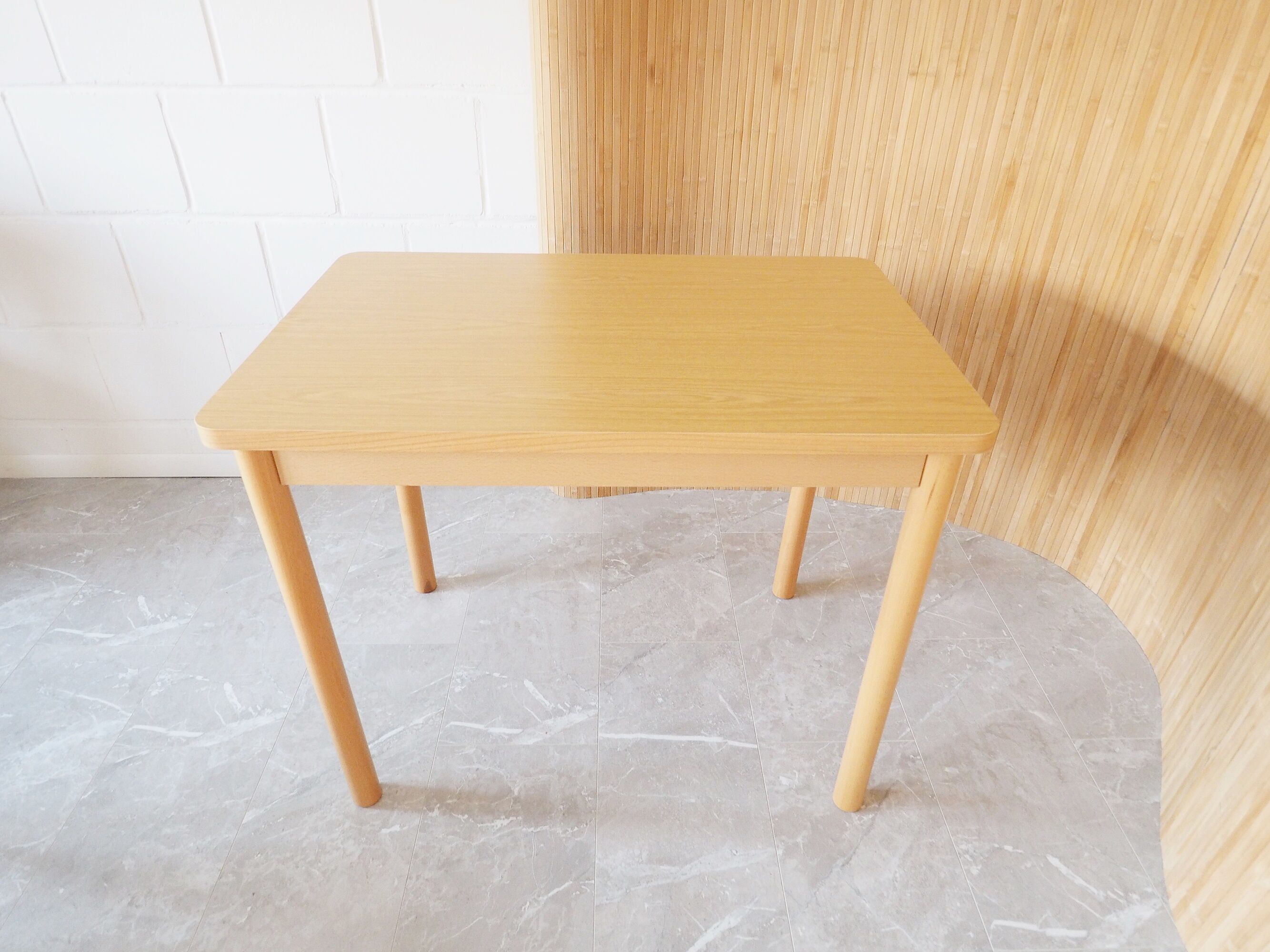 Table de cuisine en bois des années 1980
