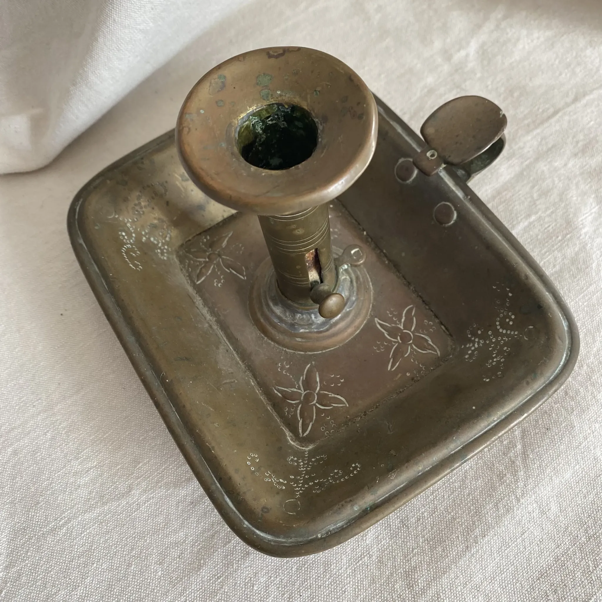 Old bedroom candlestick, "cellar rat" candlestick from the 19th century.