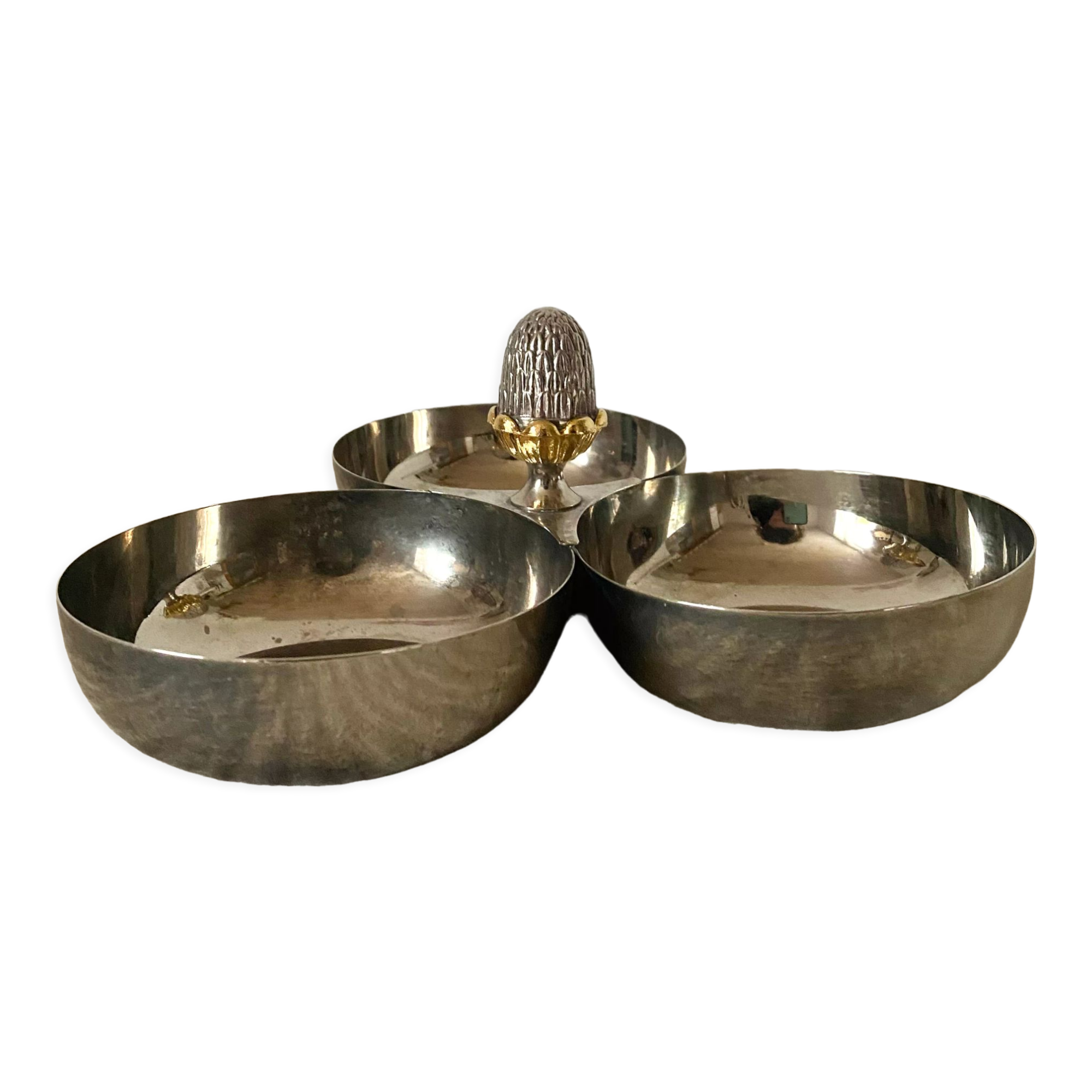 Servant in silver metal pine cone