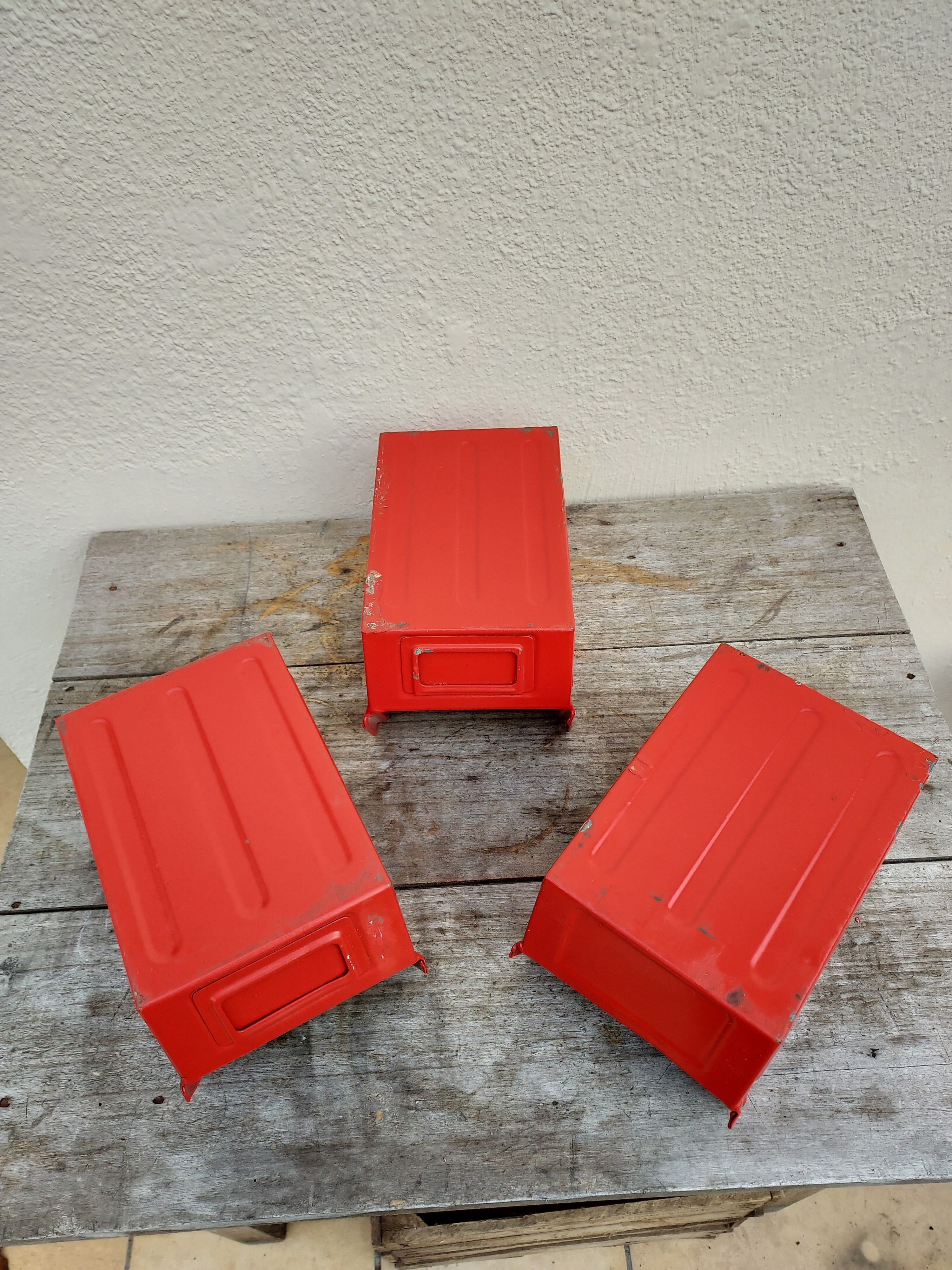 3 Schafer bin lockers