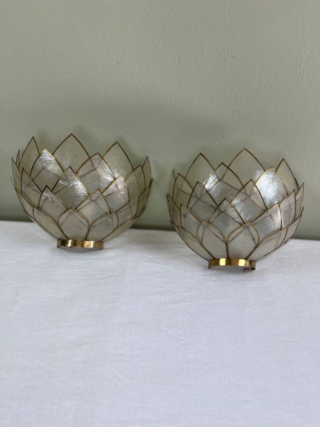 Paire d’appliques lotus