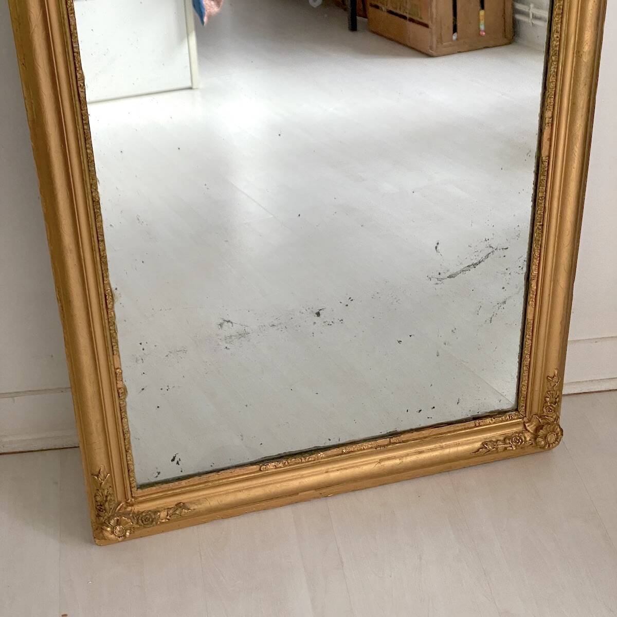 19th-century mercury mirror, in wood and gilded stucco