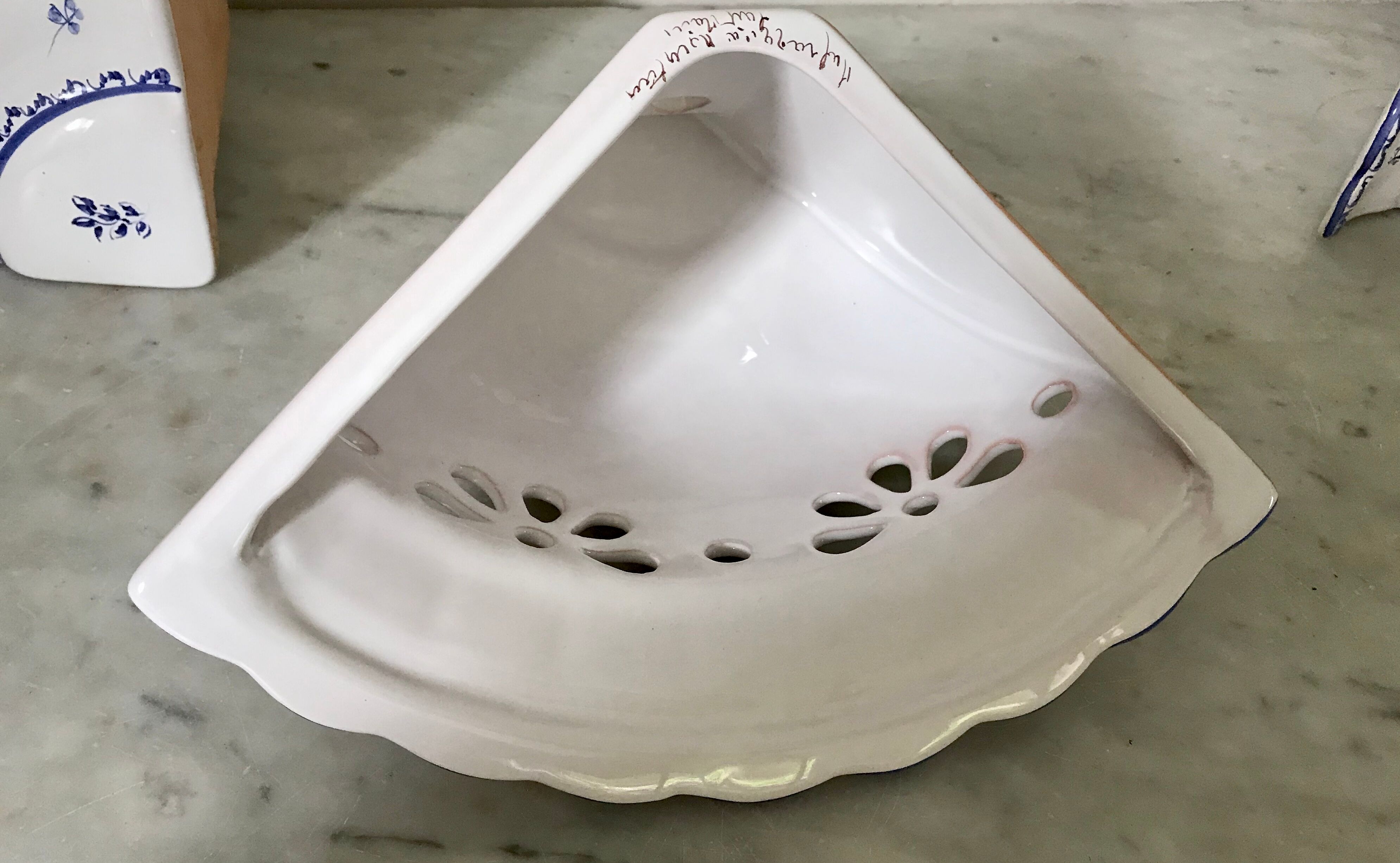 Moustiers ceramic angle sconce