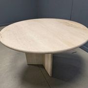 Table à manger ronde en travertin italien des années 1970