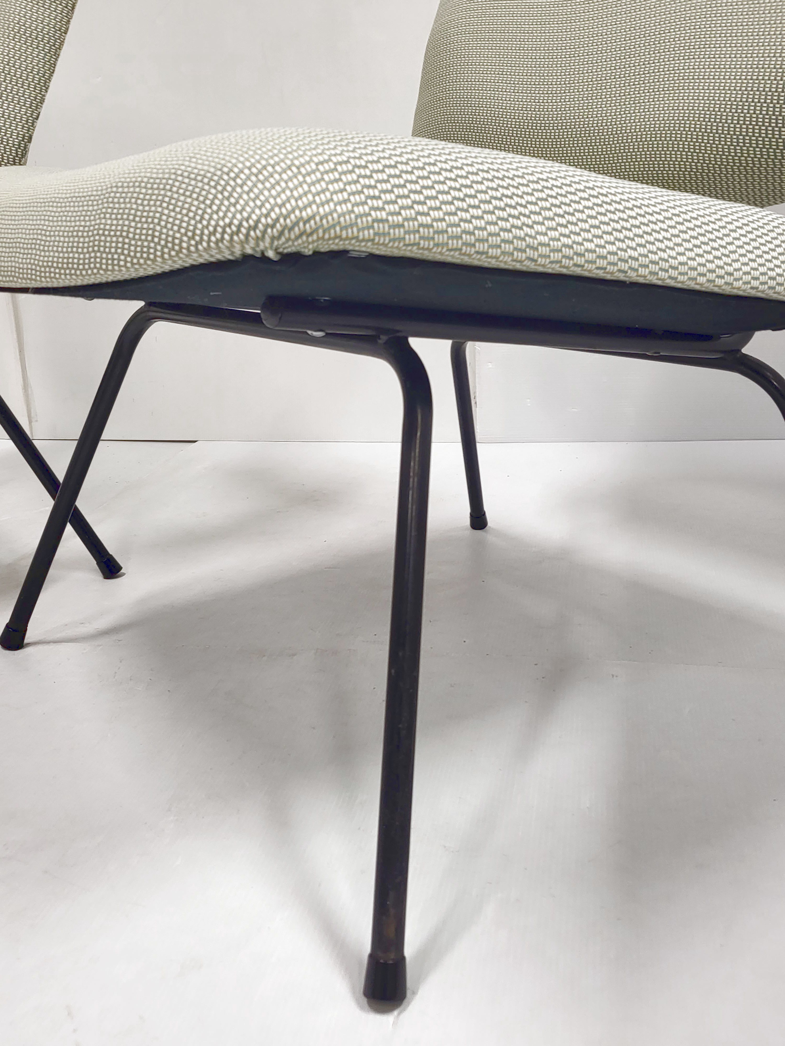 Paire de chauffeuses CM190 de Pierre Paulin pour Thonet