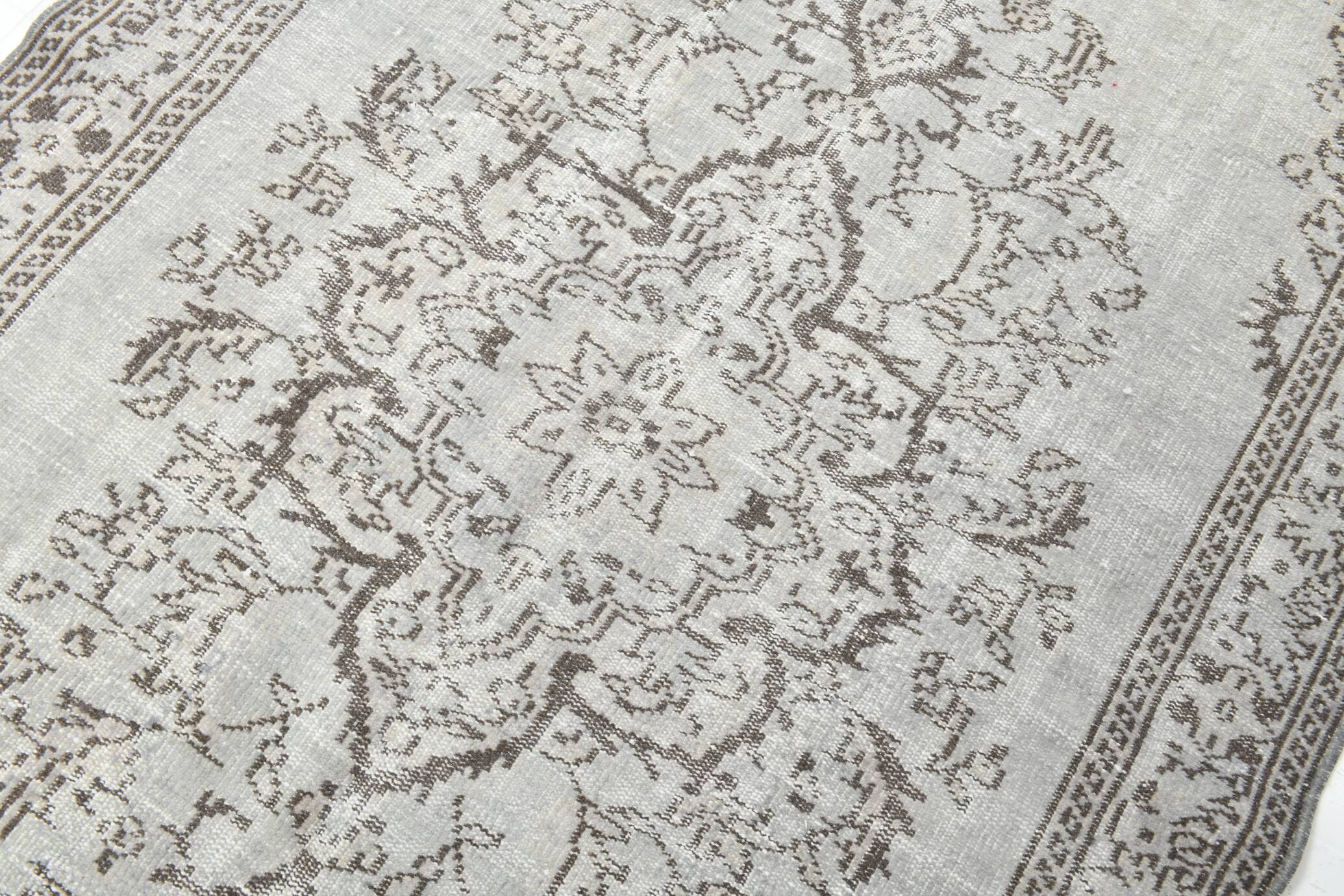 5x9 Shades Of Gray & Brown Classic Vintage Rug, 150x278Cm