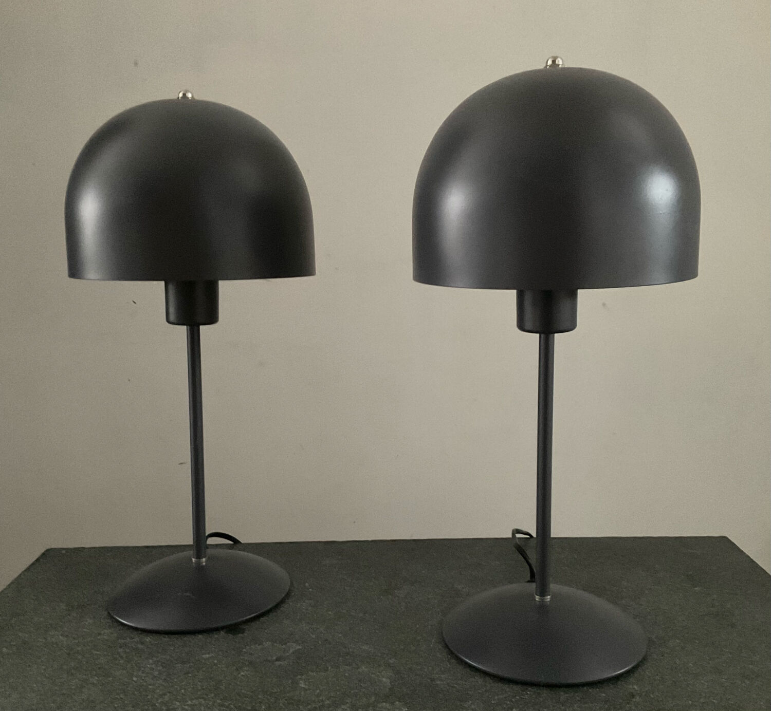 Paire de lampes design en métal