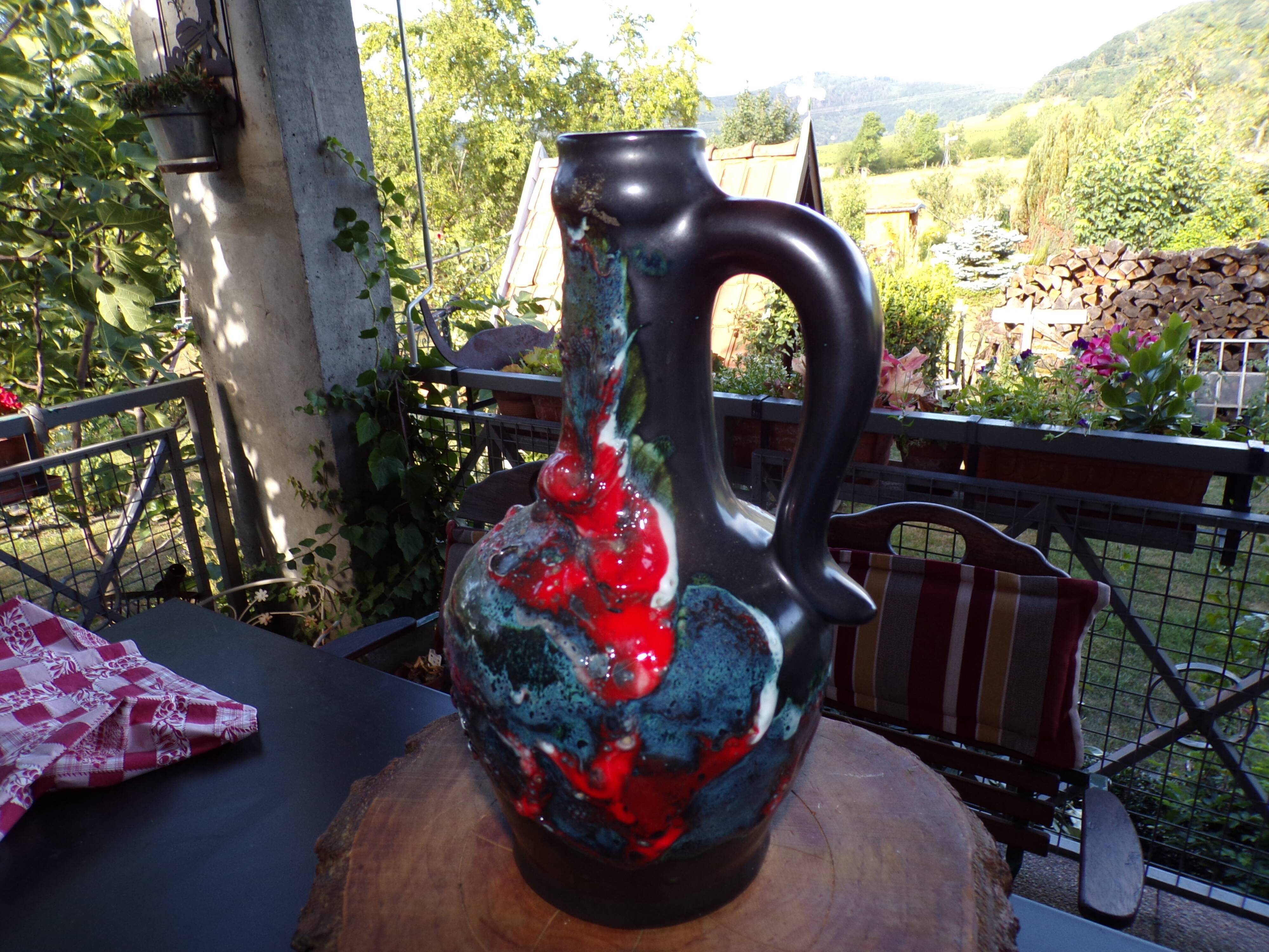 Fatlava vase
