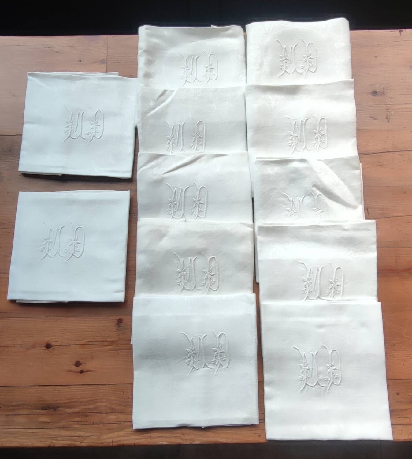 12 old napkins monogram MD