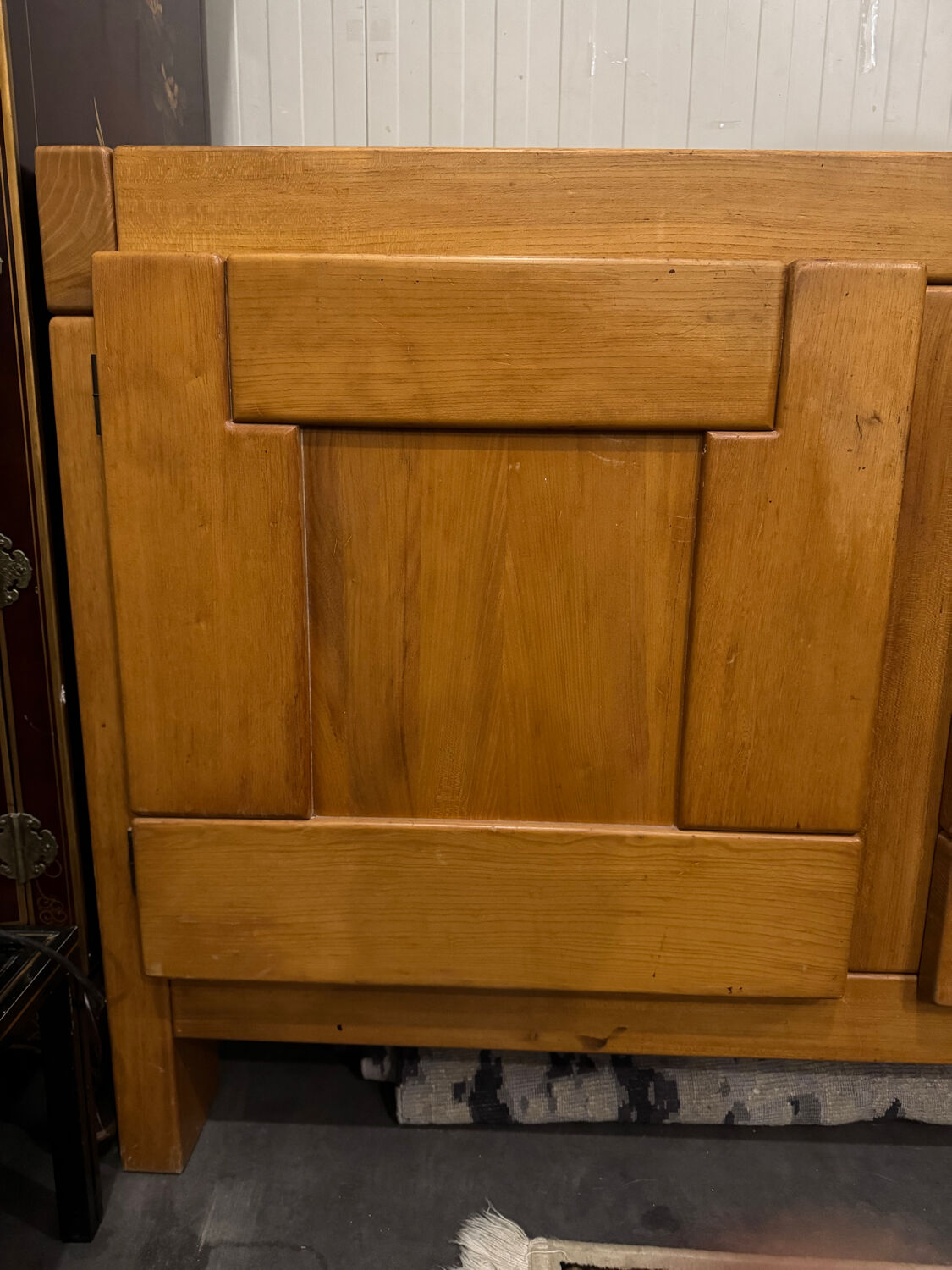 Massive oak enfilade, Regain House, 1960 design by Roland Haeusler.