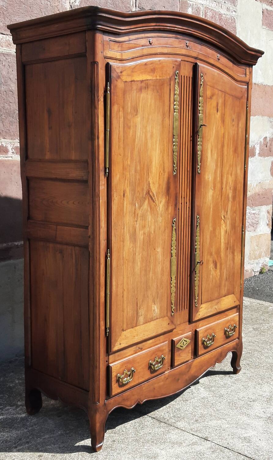 "Gendarme Hat" wardrobe, Louis XV.