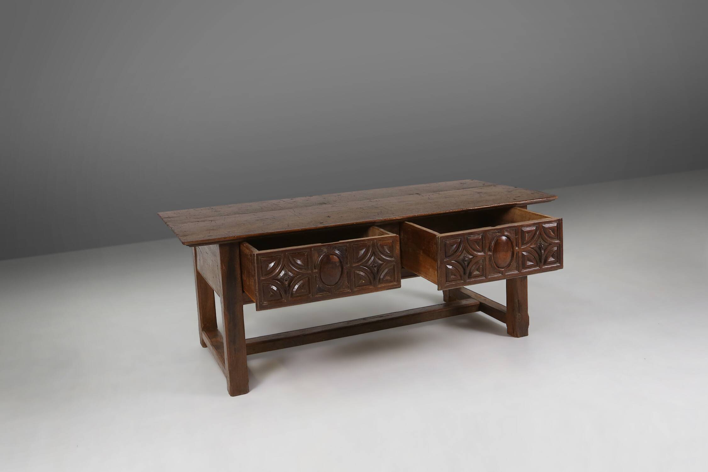 Antique Spanish console table in oak wood, with 2 large drawers from the 18th century.