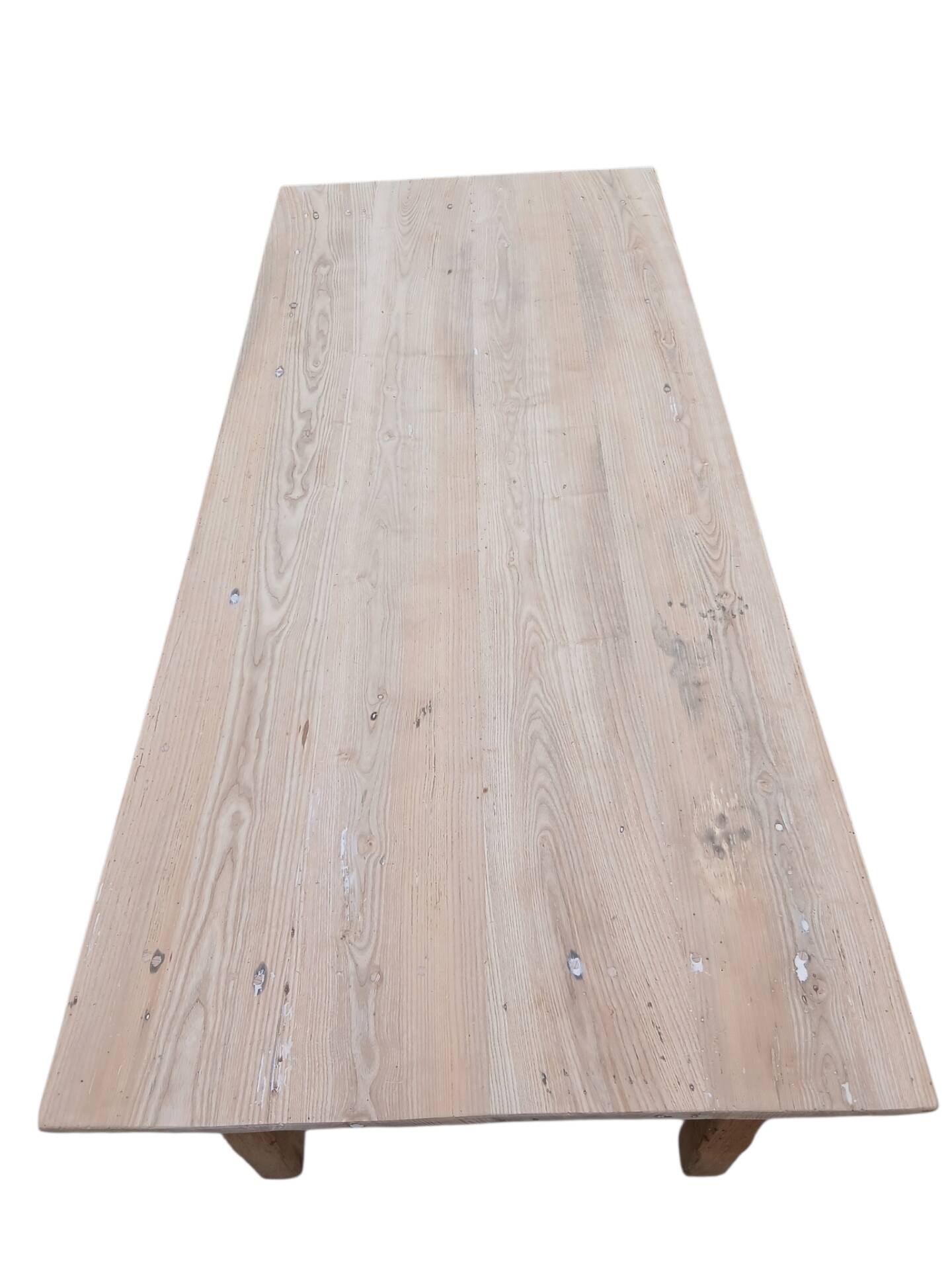Farm table