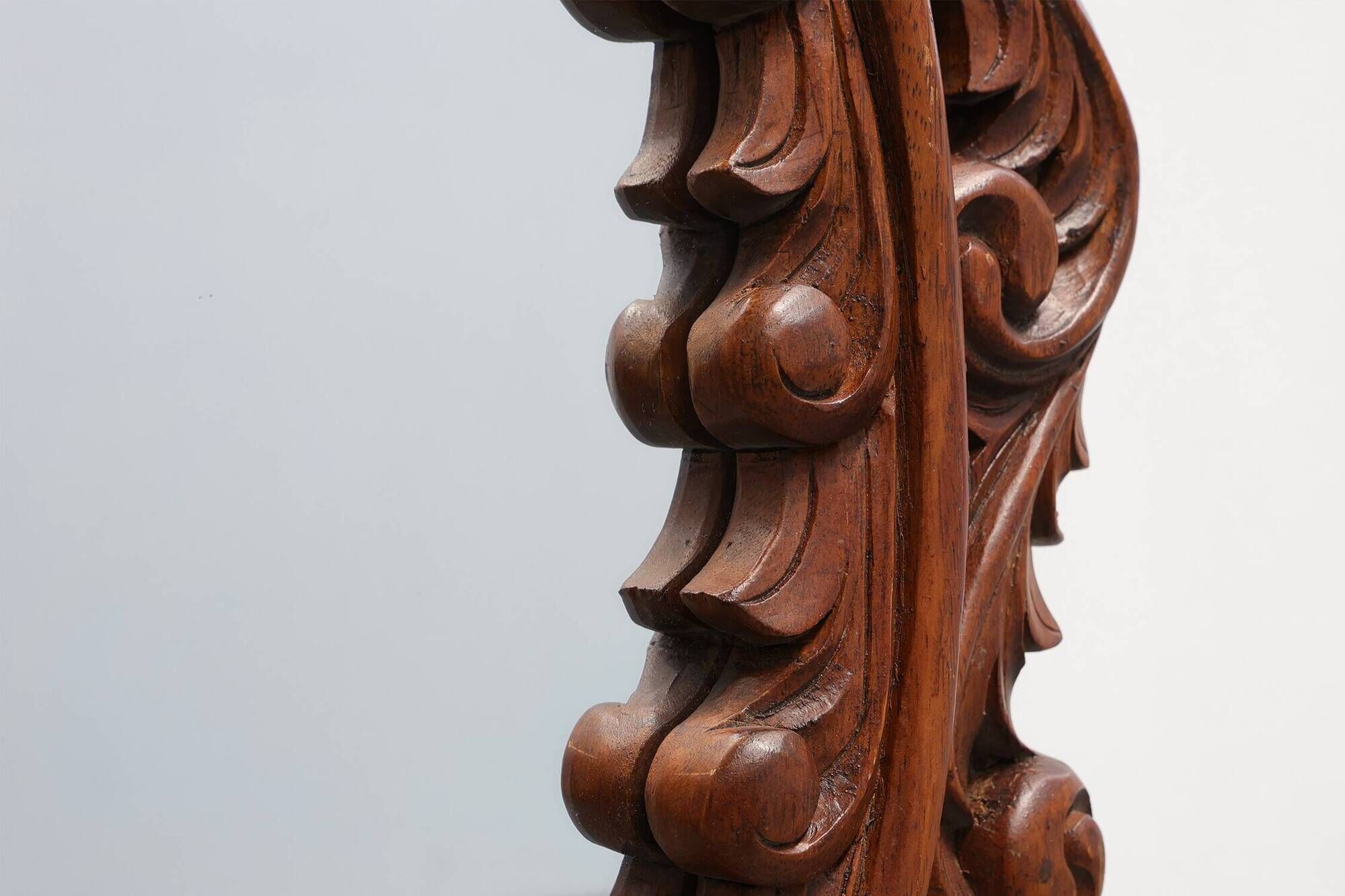 French Carved Walnut Oval Mirror with Pierced Acanthus Crest, circa 1900