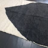 Beni Ouraine rug, white and black, handwoven in the traditional style, size 150x250cm