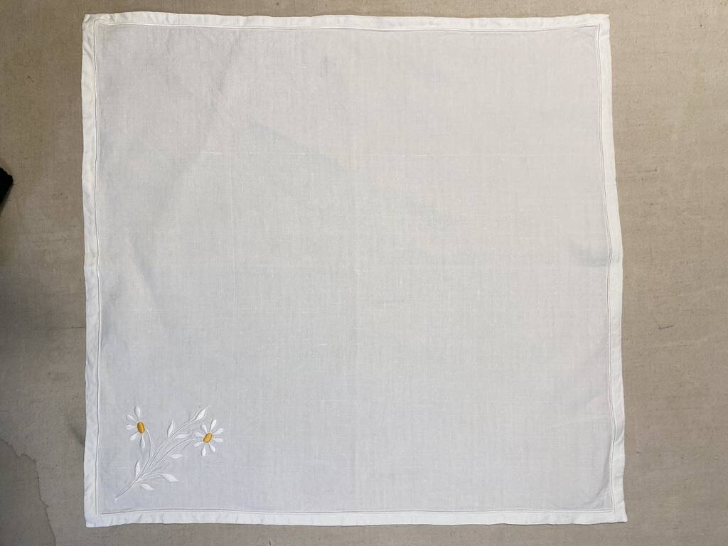 Antique hand-embroidered daisy napkins - linen voile - 52x52 cm