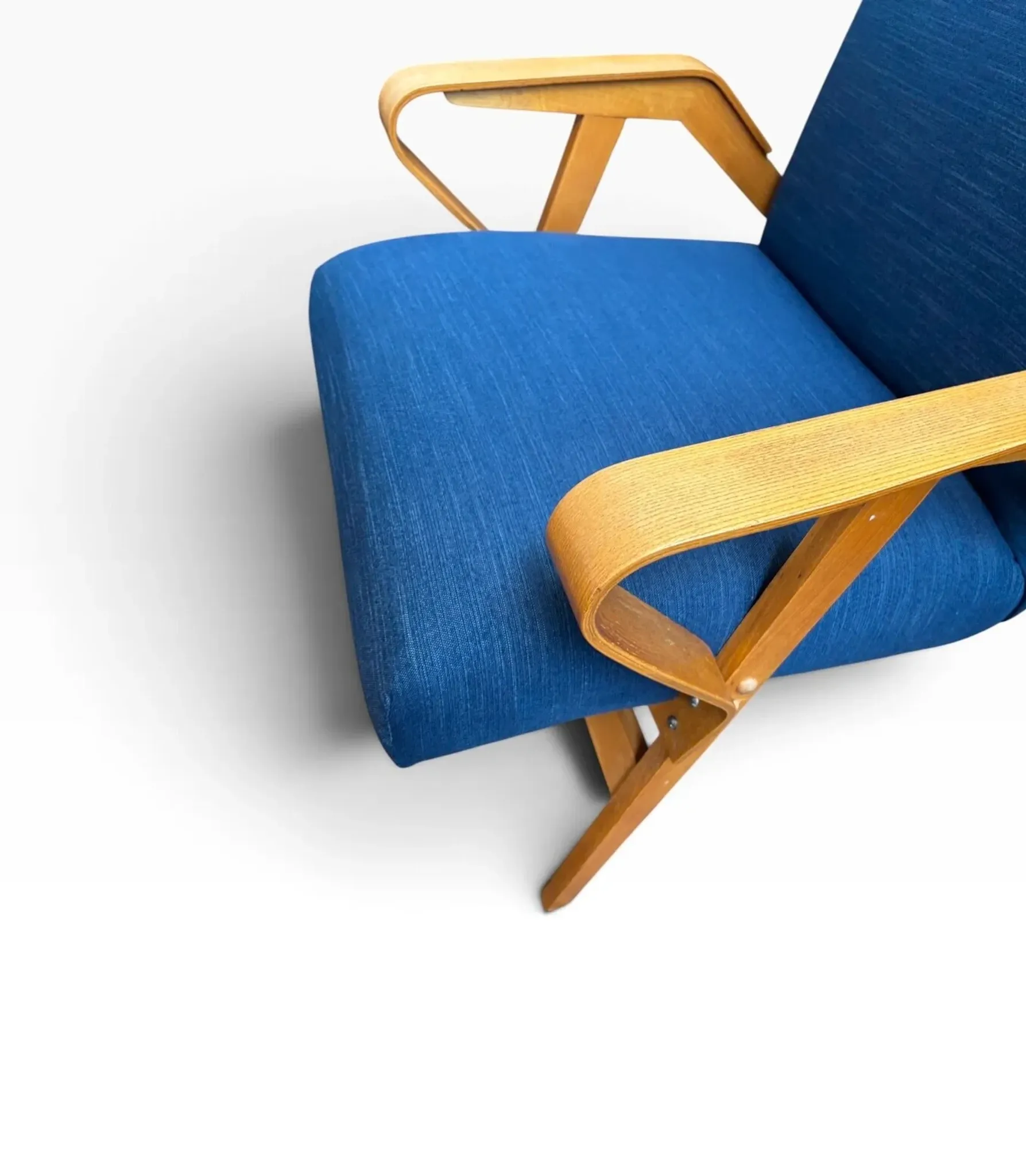 Set of 2 blue lounge chairs restored by František Jirák for Tatra Nabytok.