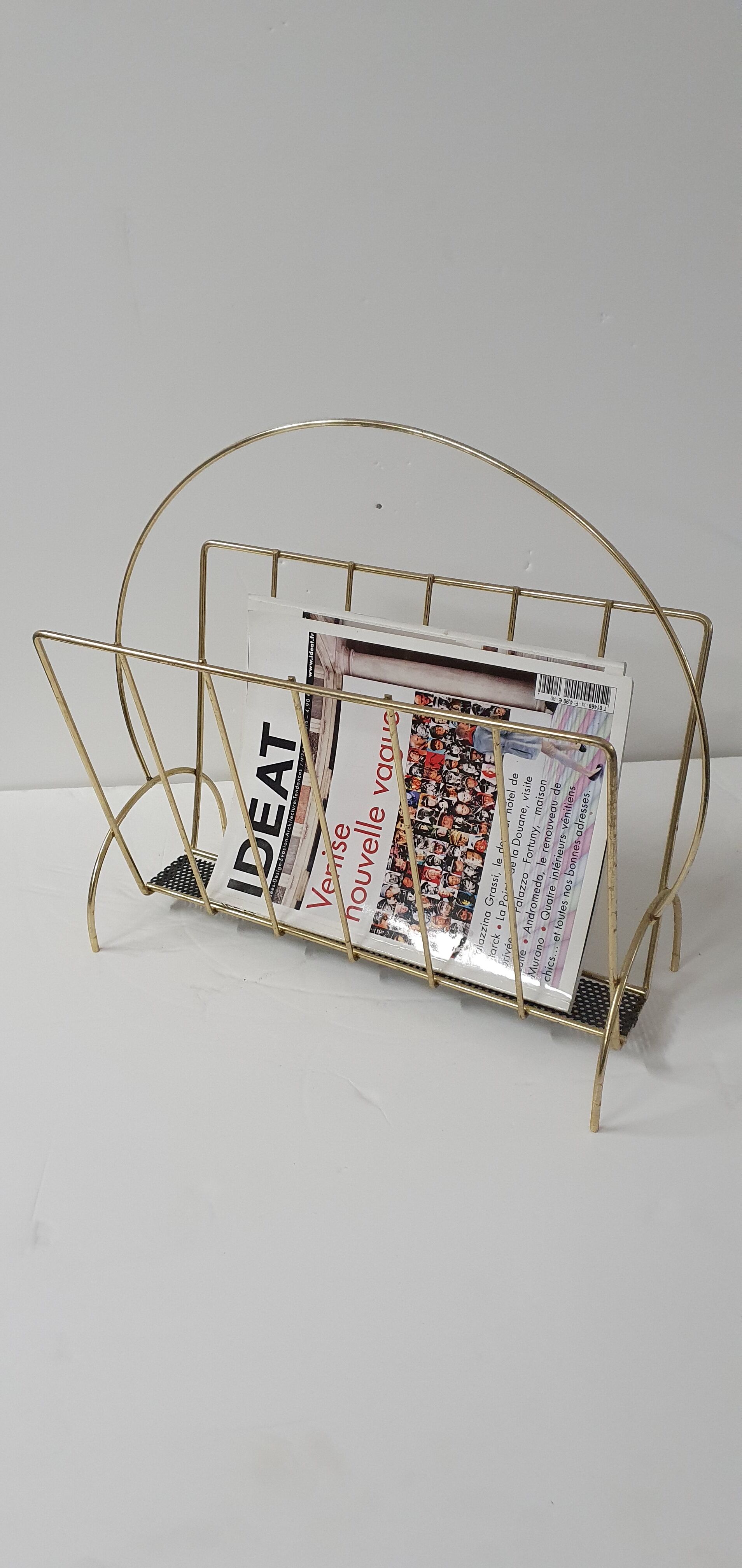 Magazine holder "rigitulle" of the 60s