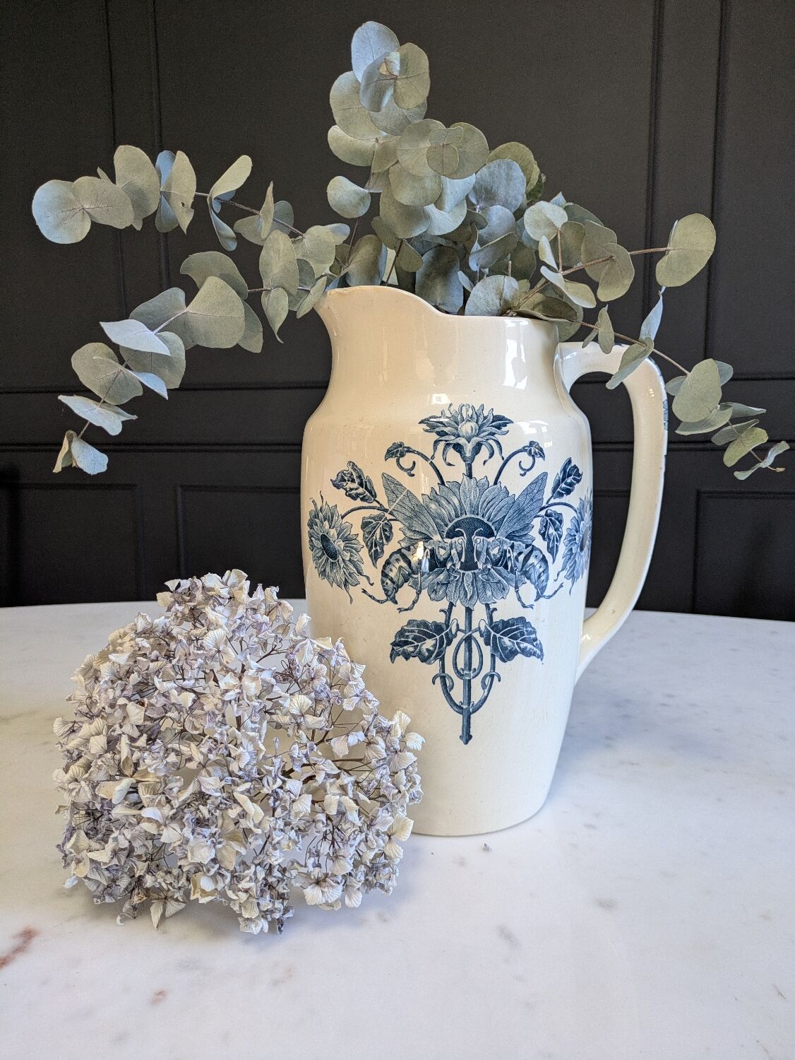 Pichet Longchamp 19th century