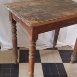 Table with turned legs