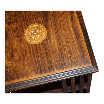 Bibliothèque tournante Edwardian en bois dur avec incrustation Sheraton