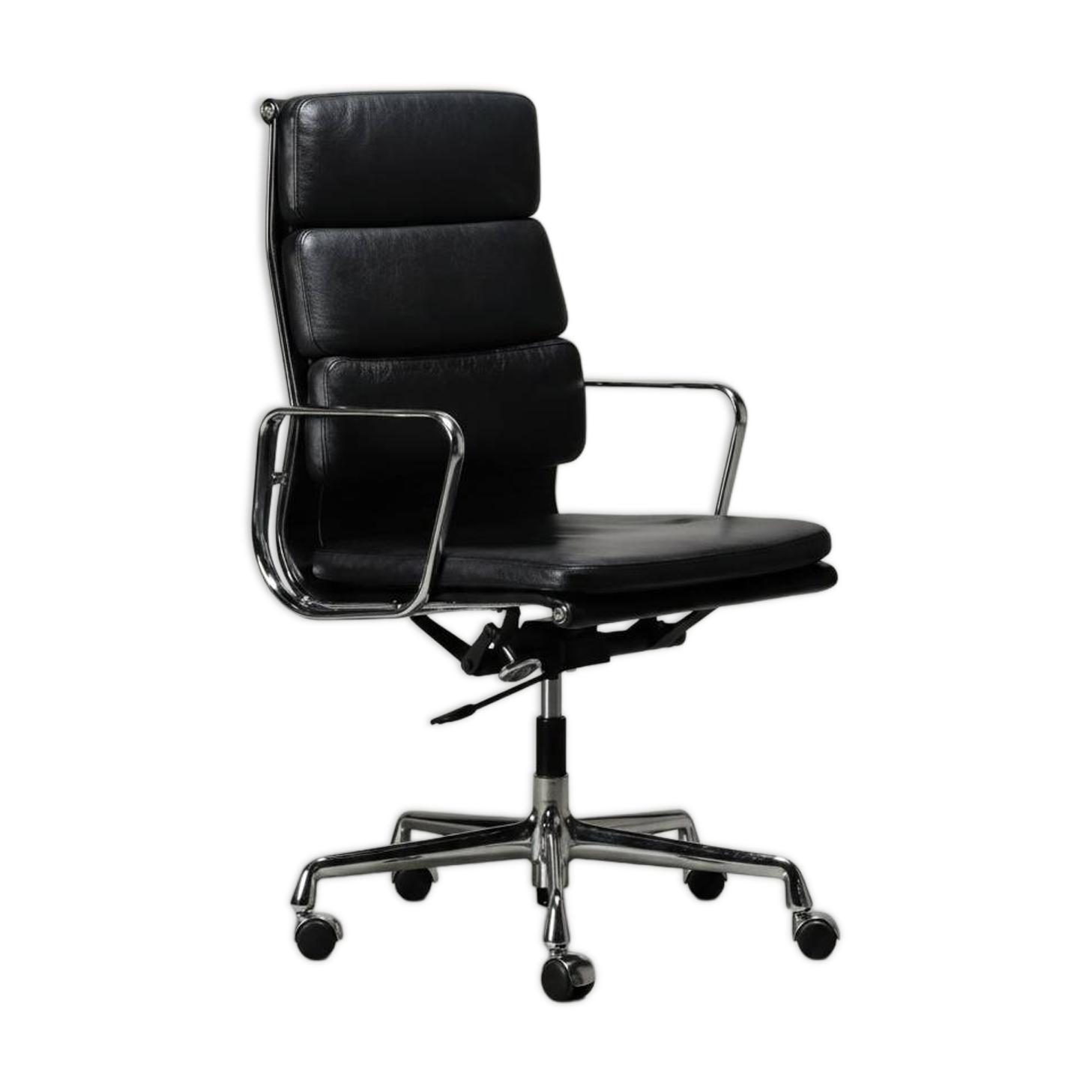 Chaise de bureau Charles & Ray Eames EA219 en chrome et cuir noir, Vitra