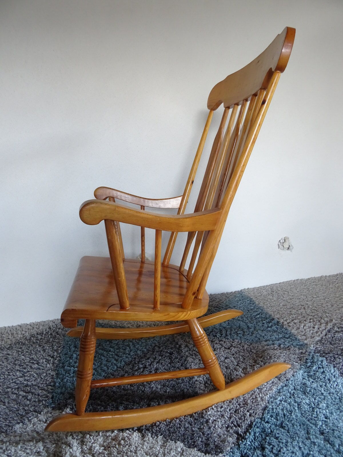 Rocking-chair fan folder