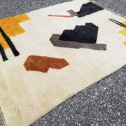 Handmade pure wool Beni Mrirt rug, size 150 x 250