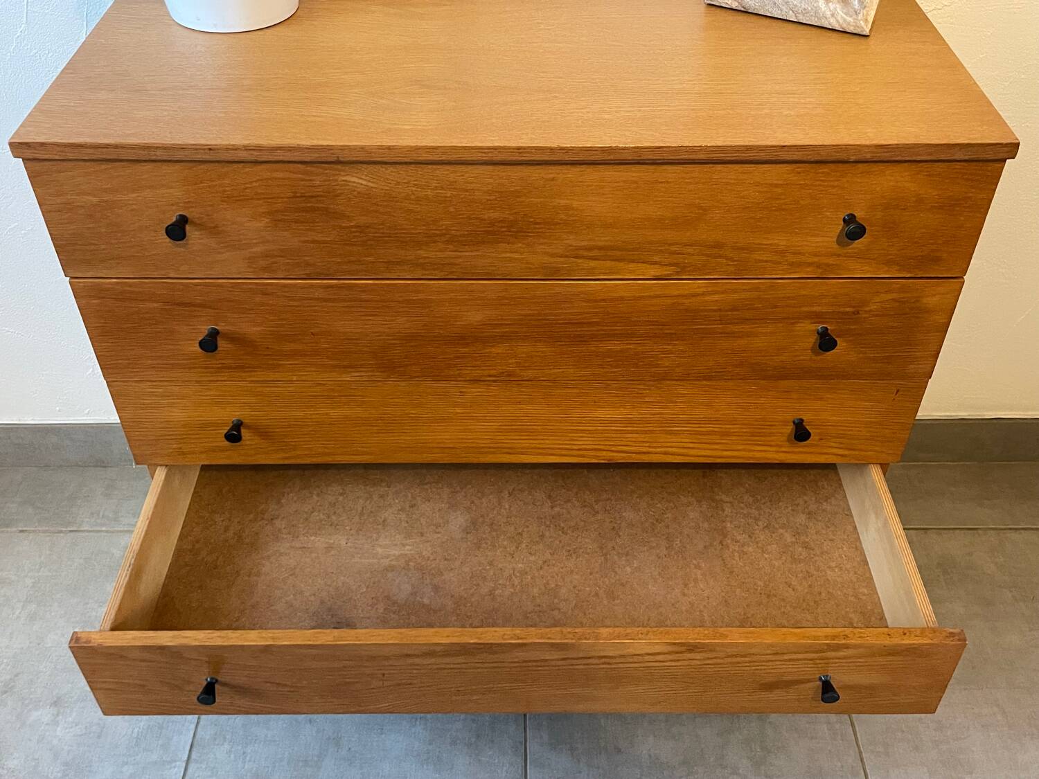 Vintage oak chest of drawers