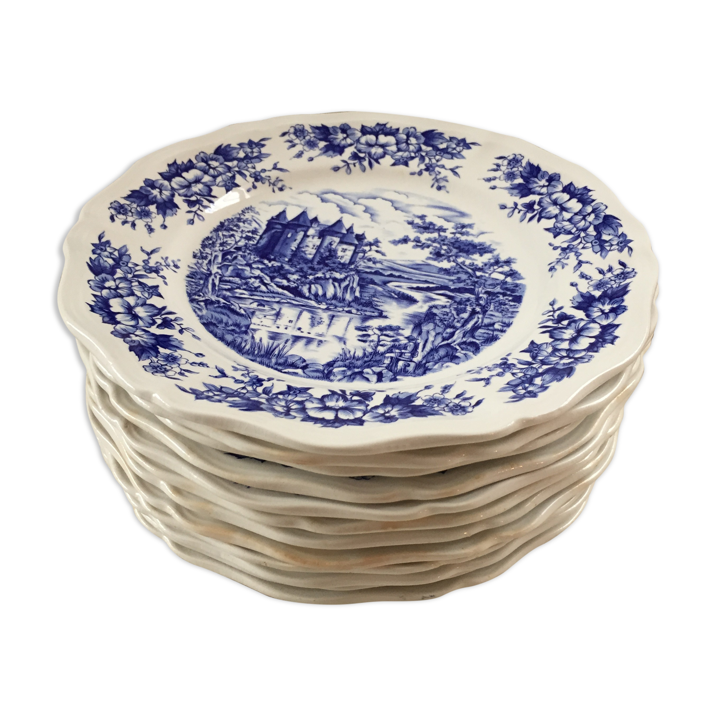 Twelve vintage flat plates Sarreguemines Model Castle