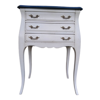 Commode trois tiroirs Louis XV patinée blanche et bleue