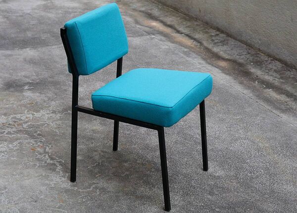 4 chaises design, vintage 1962 (retapissées) style Pierre Guariche