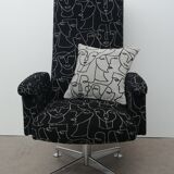 Designer armchair with 4-star cross base from Ligne Roset vintage 1970