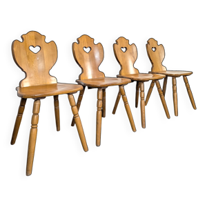 Série de 4 chaises savoyardes